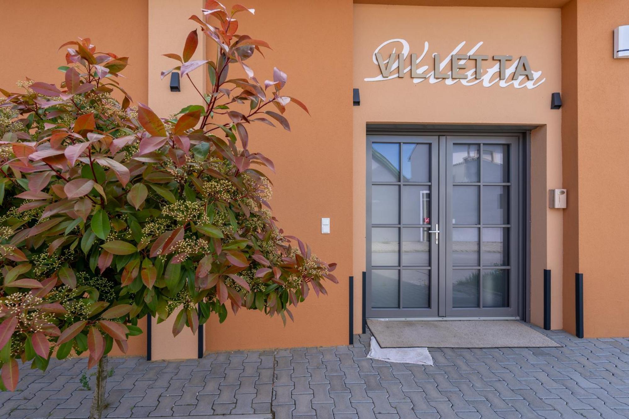 Pension Pannonia Парндорф Экстерьер фото